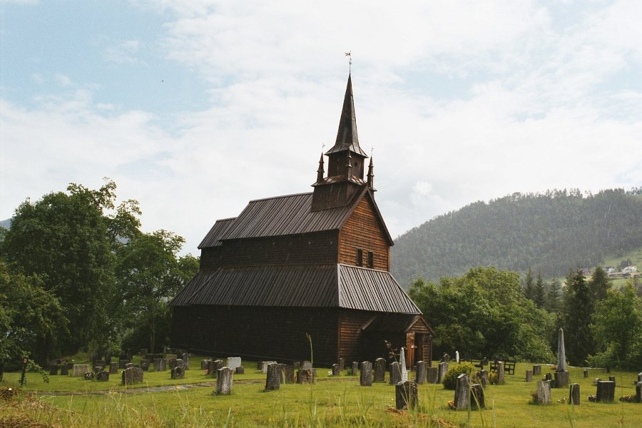 2003060519 kaupanger stavkirke